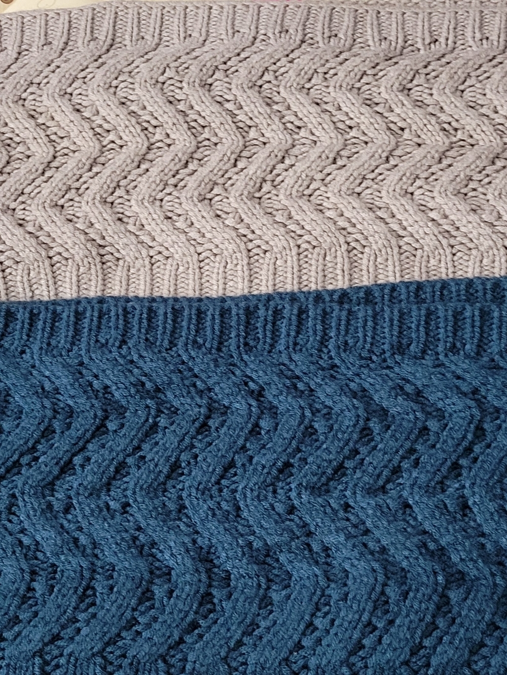 Bundle Infinity Scarf - Picture 5 of 12
